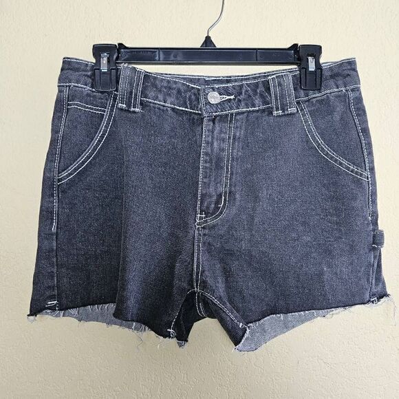 NWT TheFreeYoga Dark Wash Shorts - Picture 1 of 8